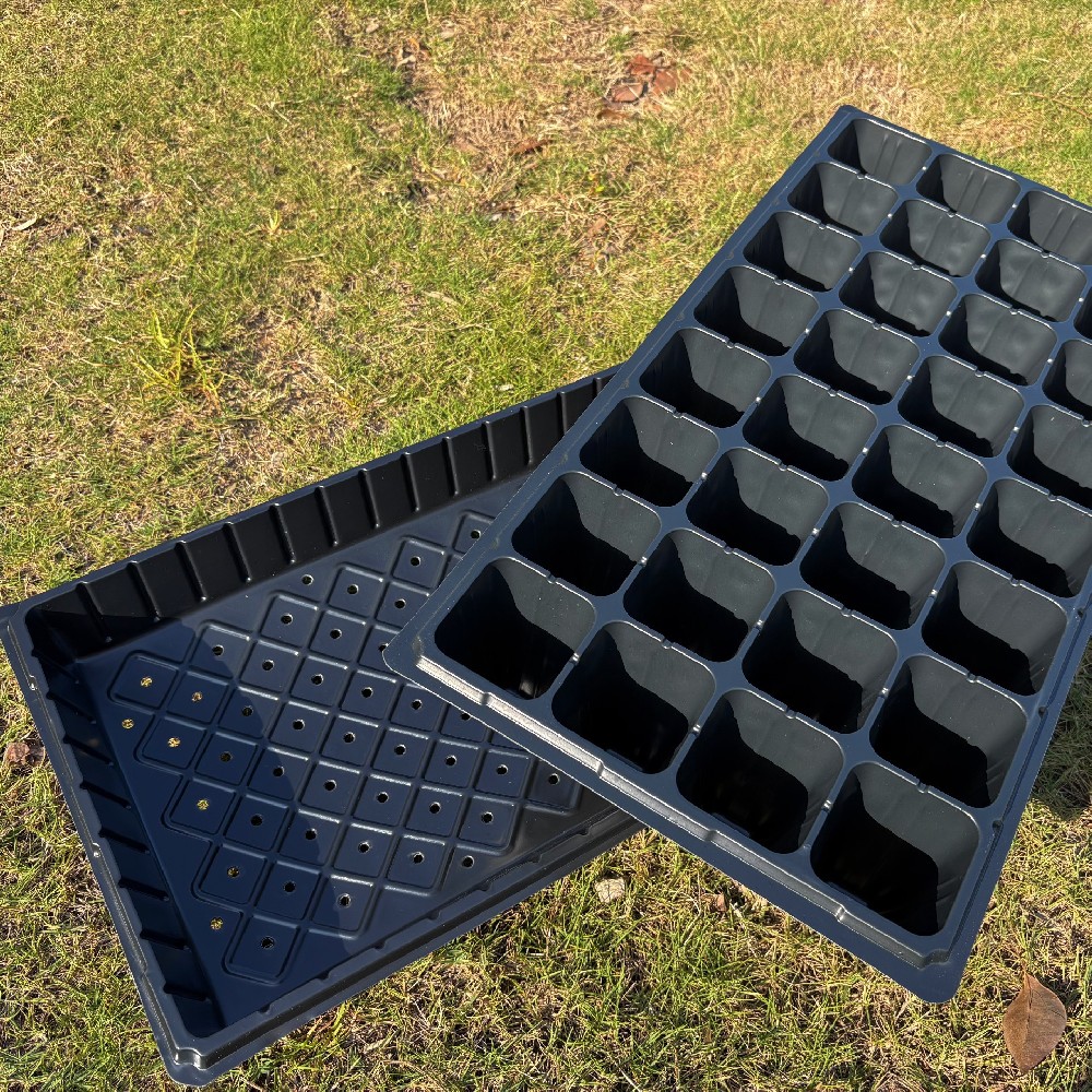 Plastic farming tray